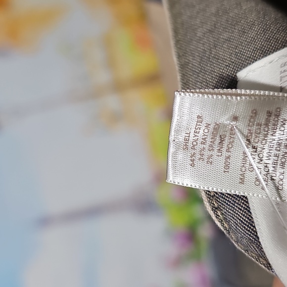 LOFT Plaid Pencil Skirt in Tan, Black, Gray Size 2P Petite New - Picture 5 of 8